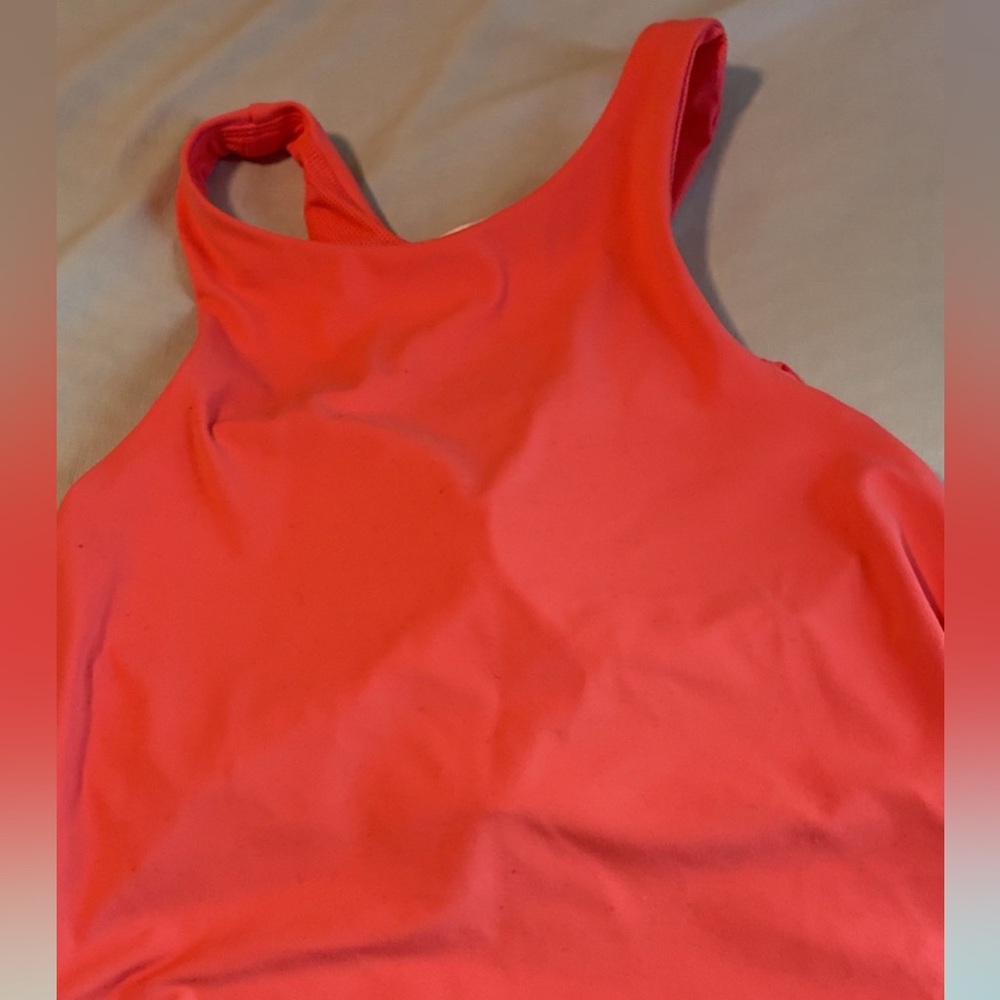 Women's Coral cropped Tank Top